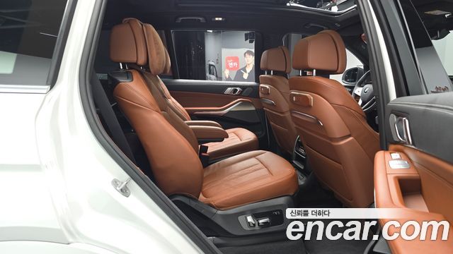 BMW X7 (G07) xDrive 40i Design Pure Excellence 6-Seater 2025 — фото 12