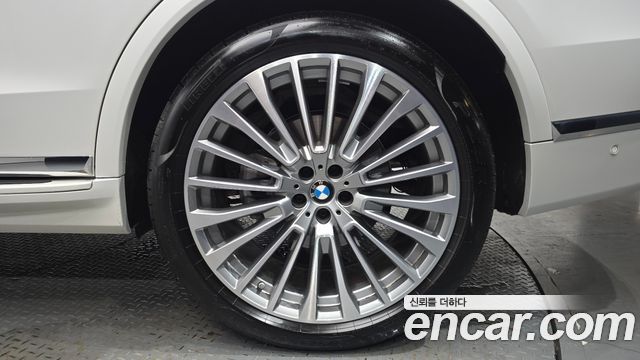 BMW X7 (G07) xDrive 40i Design Pure Excellence 6-Seater 2025 — фото 21
