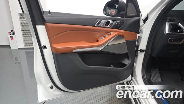 BMW X7 (G07) xDrive 40i Design Pure Excellence 6-Seater 2025 — фото 24