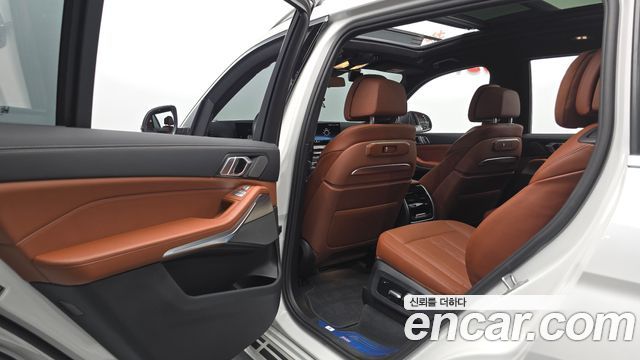 BMW X7 (G07) xDrive 40i Design Pure Excellence 6-Seater 2025 — фото 26
