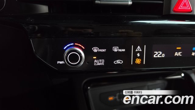 Kia K5 (III) 2.0 Noblesse 2024 — фото 34