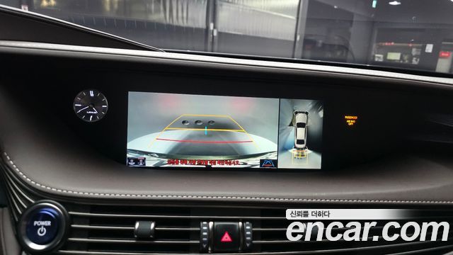Lexus LS500h (V) 3.5 Luxury AWD 2018 — фото 15