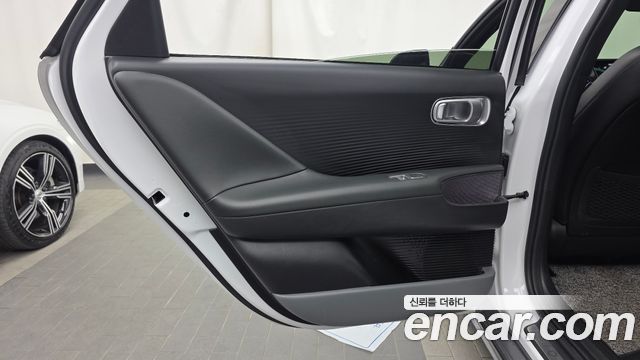 Hyundai Ioniq 6 Long Range Prestige 2023 — фото 25