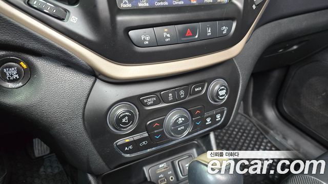 Jeep Cherokee (KL) 2.0 Diesel LIMITED 4WD 2015 — фото 17