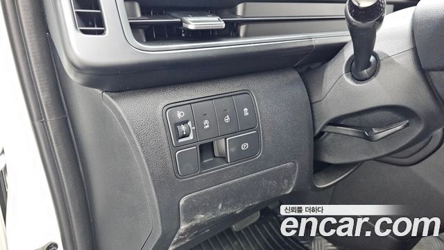 Hyundai Staria Cargo 3-Seater Modern 2022 — фото 15
