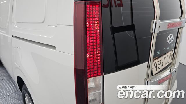 Hyundai Staria Cargo 3-Seater Modern 2022 — фото 23