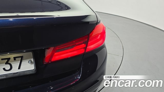 BMW 5 Series (G30) 520d M Sport Package Plus 2018 — фото 23
