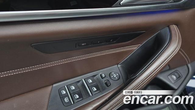 BMW 5 Series (G30) 520d M Sport Package Plus 2018 — фото 29
