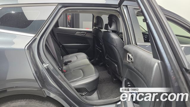 Kia Sportage (V) LPG 2.0 2WD Signature 2023 — фото 12