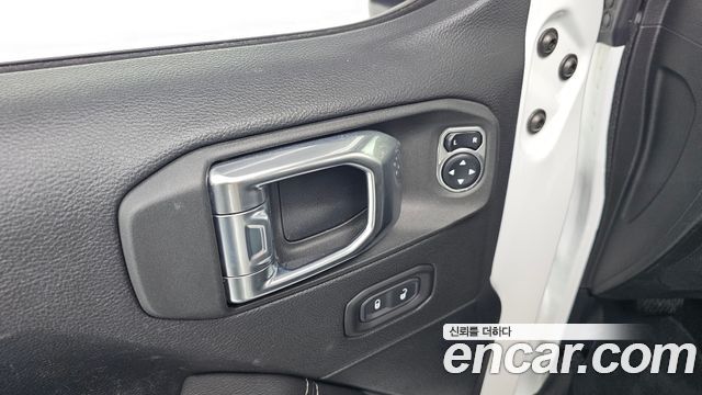 Jeep Wrangler (JL) 2.0 Overland Power Top 4Door 2021 — фото 28
