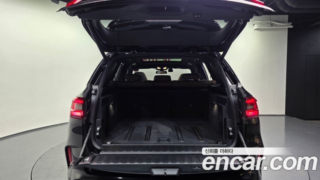 BMW X5M (G05) 4.4 Competition 2023 — фото 24