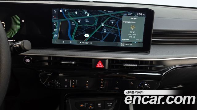 Kia K5 (III) 2.0 Prestige 2024 — фото 17