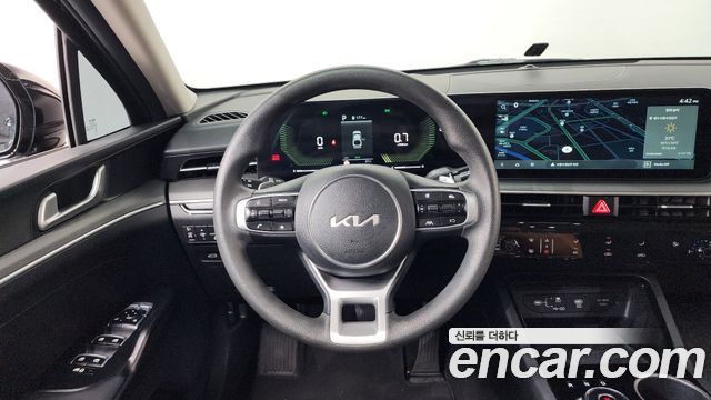 Kia K5 (III) 2.0 Prestige 2024 — фото 17