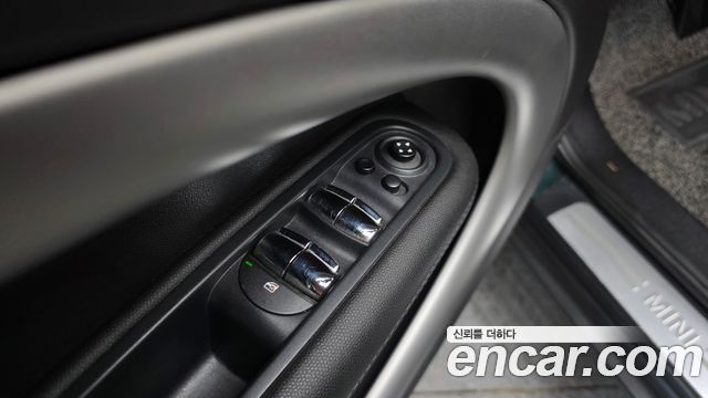 MINI Cooper D Countryman Standard 1st 2014 — фото 14