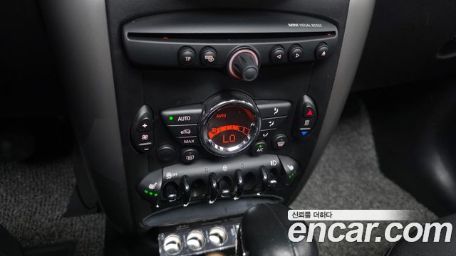 MINI Cooper D Countryman Standard 1st 2014 — фото 17