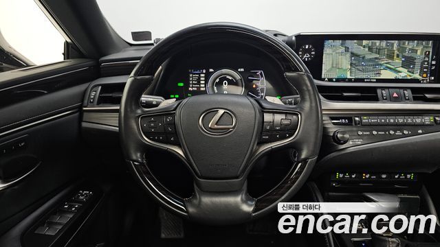 Lexus ES300h (VII) Luxury 2019 — фото 13