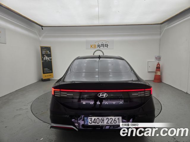 Hyundai Sonata The Edge (DN8) 2.0 Exclusive 2024 — фото 4
