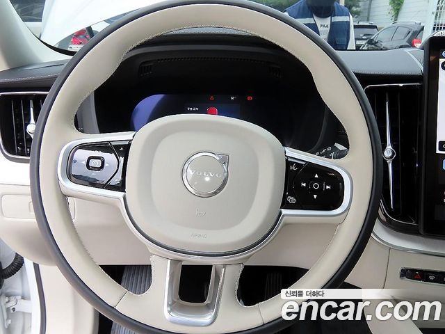Volvo XC60 (II) B5 Ultra Bright Air Sus 2026 — фото 8