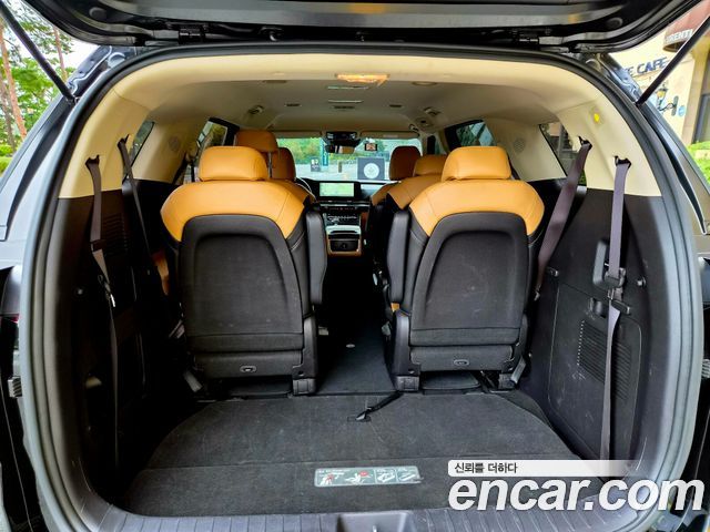 Kia Carnival (IV) Gasoline 9-Seater Prestige 2023 — фото 9