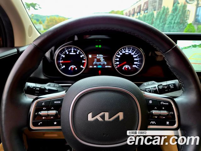 Kia Carnival (IV) Gasoline 9-Seater Prestige 2023 — фото 22
