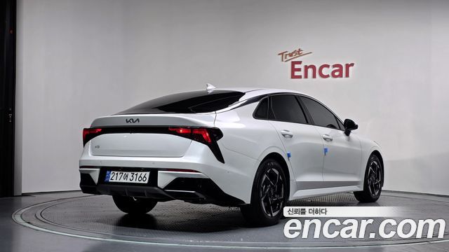 Kia K5 (III) 2.0 Noblesse 2024 — фото 2