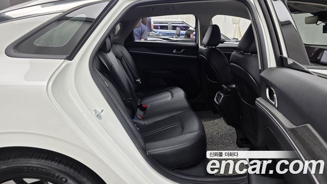 Kia K5 (III) 2.0 Noblesse 2024 — фото 12