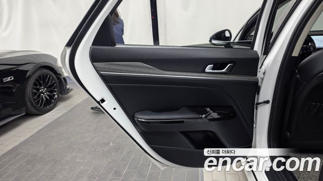 Kia K5 (III) 2.0 Noblesse 2024 — фото 25