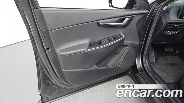 Kia EV6 Long Range Air 2022 — фото 30