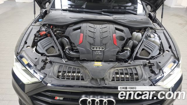 Audi S8 (D5) 4.0 TFSI Quattro LWB 2021 — фото 6