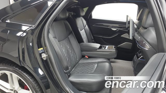 Audi S8 (D5) 4.0 TFSI Quattro LWB 2021 — фото 11