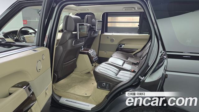 Land Rover Range Rover (IV) 5.0 SC Vogue SE LWB 2016 — фото 11