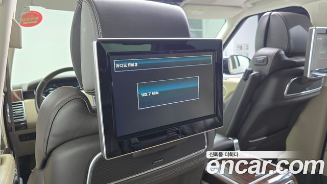 Land Rover Range Rover (IV) 5.0 SC Vogue SE LWB 2016 — фото 17