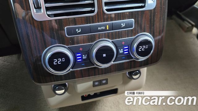 Land Rover Range Rover (IV) 5.0 SC Vogue SE LWB 2016 — фото 18
