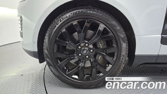 Land Rover Range Rover (IV) 4.4 SDV8 AB DIESEL 2020 — фото 5
