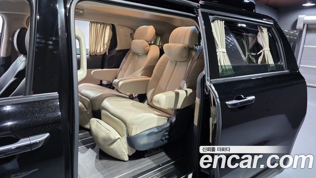 Kia Carnival (IV) Gasoline 9-seater Limousine(Special vehicle) 2022 — фото 15
