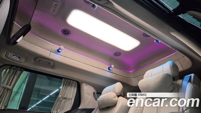Kia Carnival (IV) Gasoline 9-seater Limousine(Special vehicle) 2022 — фото 16