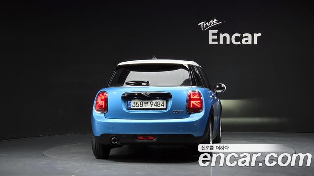 MINI Cooper 5Door Standard 3rd 2019 — фото 4