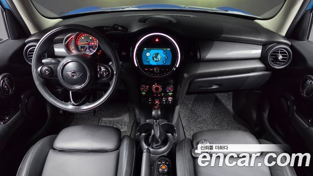 MINI Cooper 5Door Standard 3rd 2019 — фото 7