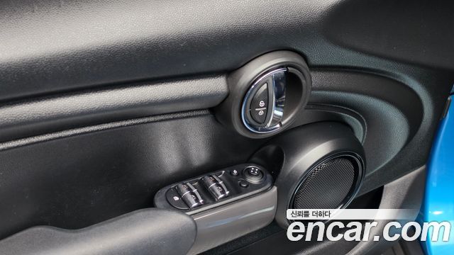 MINI Cooper 5Door Standard 3rd 2019 — фото 21