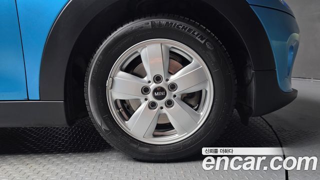 MINI Cooper 5Door Standard 3rd 2019 — фото 27