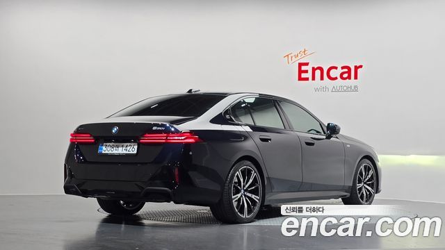 BMW 5 Series (G60) 530i xDrive M Sport 2025 — фото 2
