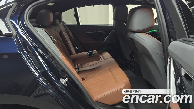 BMW 5 Series (G60) 530i xDrive M Sport 2025 — фото 11