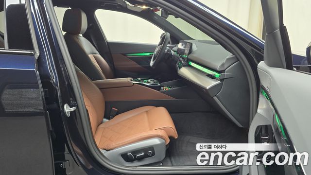BMW 5 Series (G60) 530i xDrive M Sport 2025 — фото 26