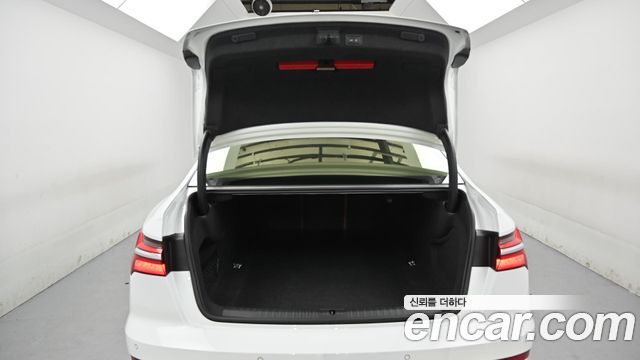 Audi A6 (C8) 40 TDI Quattro Premium 2023 — фото 23
