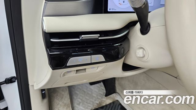 Genesis G80 (RG3) Gasoline 2.5 Turbo AWD 2025 — фото 16