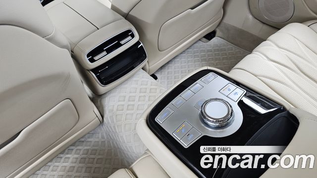 Genesis G80 (RG3) Gasoline 2.5 Turbo AWD 2025 — фото 19