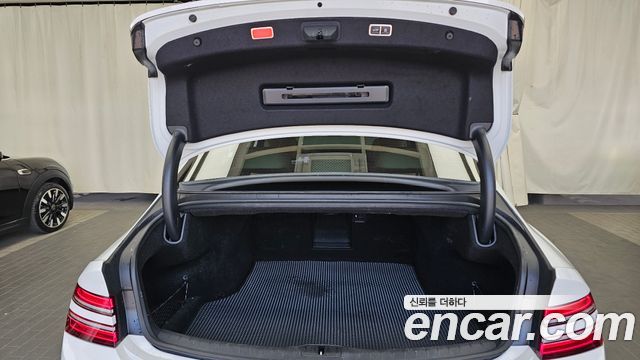 Genesis G80 (RG3) Gasoline 2.5 Turbo AWD 2025 — фото 20