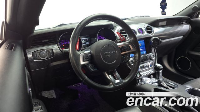 Ford Mustang Coupe 2017 — фото 12
