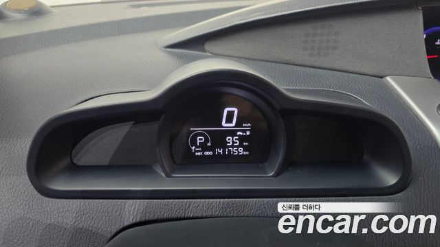 KG Mobility (SsangYong) Korando Turismo 4WD LT 11-seater 2014 — фото 8