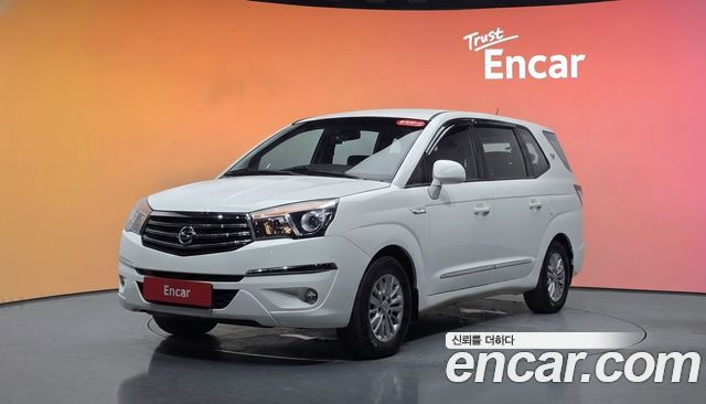 KG Mobility (SsangYong) Korando Turismo 4WD LT 11-seater